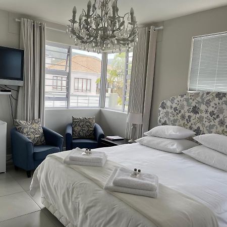 Vermont Hermanus - Views, Sunny, Right On The Sea Exterior foto