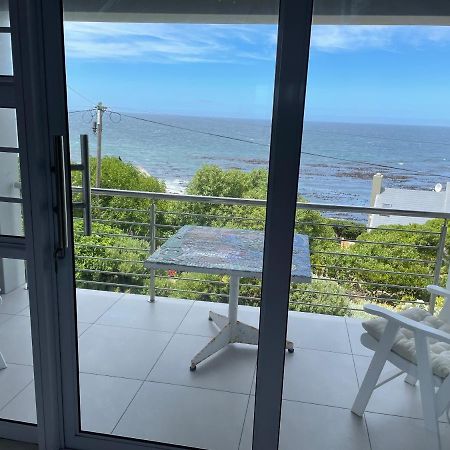 Vermont Hermanus - Views, Sunny, Right On The Sea Exterior foto